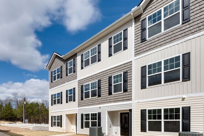 305 Moshe Feder Wy in La Vergne, TN - Building Photo - Building Photo