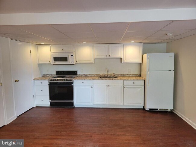 property at 6902 Ruskin Ln