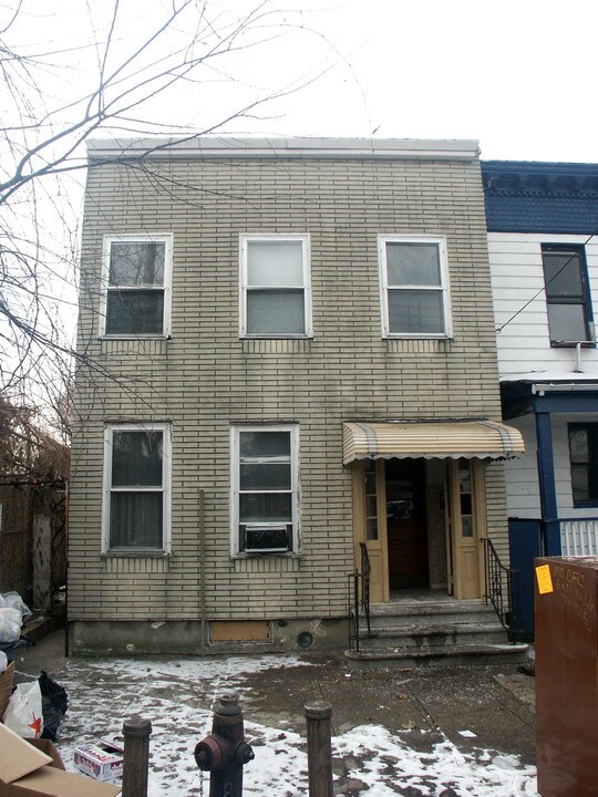 1651 Hunt Ave in Bronx, NY - Foto de edificio