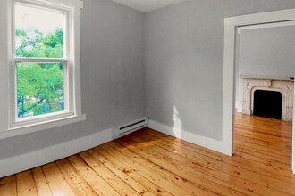 163 Trenton St, Unit 2 in Boston, MA - Building Photo - Building Photo