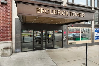 The Broderick Tower (MCI) in Detroit, MI - Building Photo - Building Photo