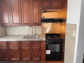 1112 Rivington St in Roselle, NJ - Building Photo - Building Photo