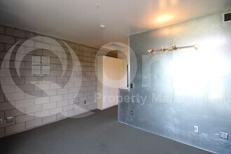 537 E Willetta St in Phoenix, AZ - Building Photo - Building Photo