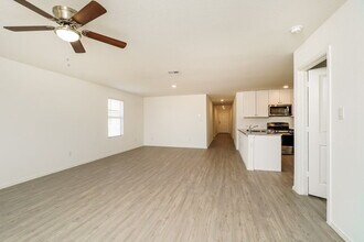 1221 White Willow in New Braunfels, TX - Building Photo - Building Photo
