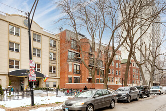 2736 N Hampden Ct in Chicago, IL - Foto de edificio - Building Photo