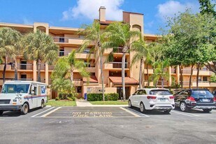 955 Dotterel Rd in Delray Beach, FL - Building Photo