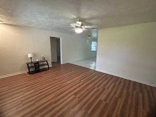 5038 54th Way N in St. Petersburg, FL - Building Photo - Building Photo