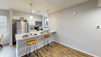 Villas at Lake Arlington in Arlington, TX - Building Photo - Building Photo