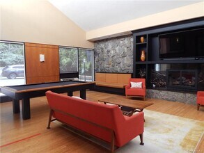 1155 Warburton Ave-Unit -1P in Yonkers, NY - Building Photo - Building Photo