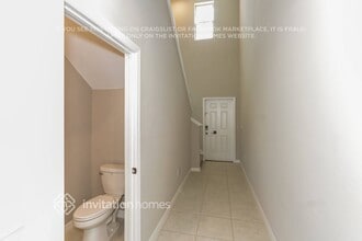 2206 Treesdale Ave in Ruskin, FL - Foto de edificio - Building Photo