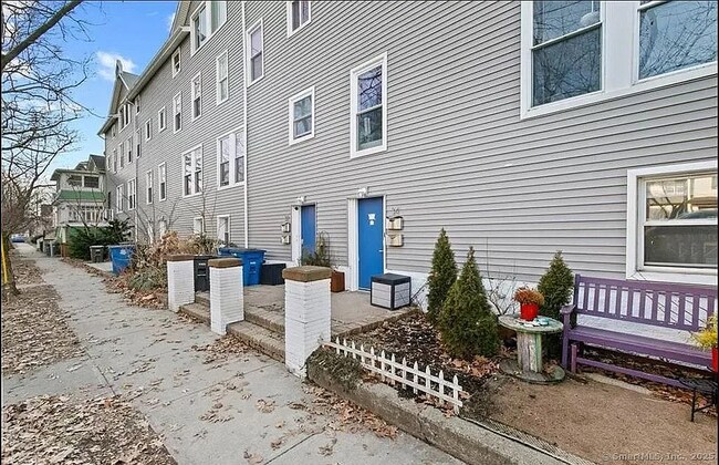34 Nash St, Unit 2 in New Haven, CT - Building Photo - Building Photo