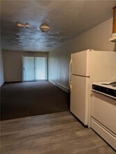 35 Gadoury Ave in Coventry, RI - Building Photo - Building Photo