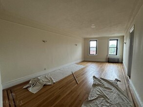 36-14 165th St in Queens, NY - Building Photo - Building Photo