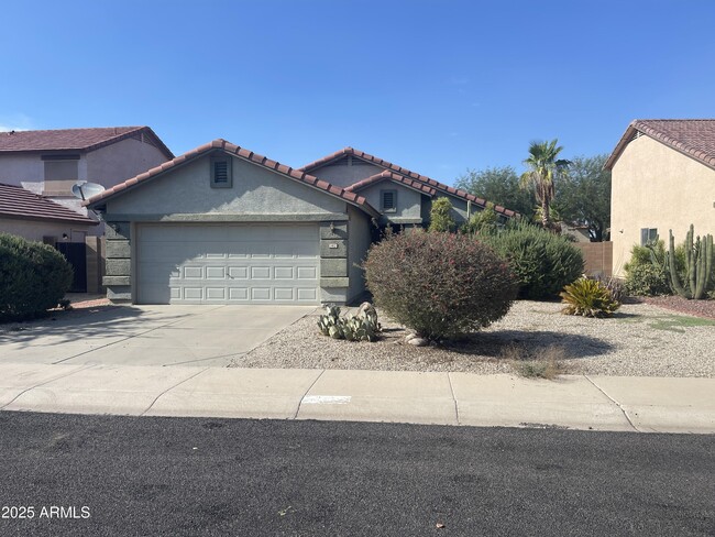 property at 1412 E 10th Pl