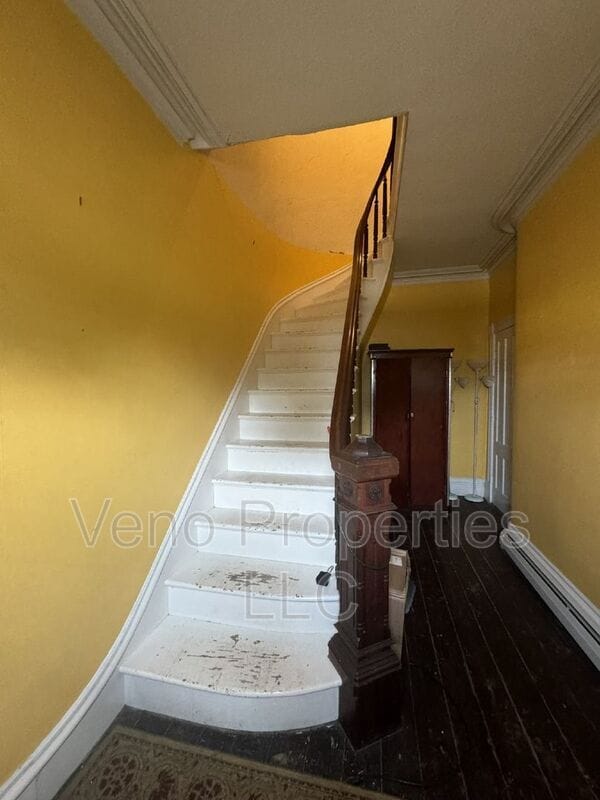 1850 8th Ave in Watervliet, NY - Building Photo - Building Photo