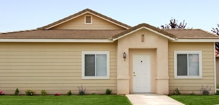 Liberty Park Apartments in Bakersfield, CA - Foto de edificio - Building Photo