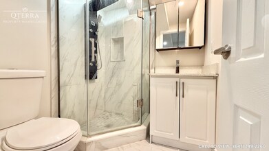 65 Bethune Blvd in Toronto, ON - Building Photo - Building Photo