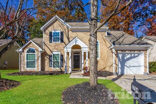 5704 Ebley Ln in Charlotte, NC - Building Photo