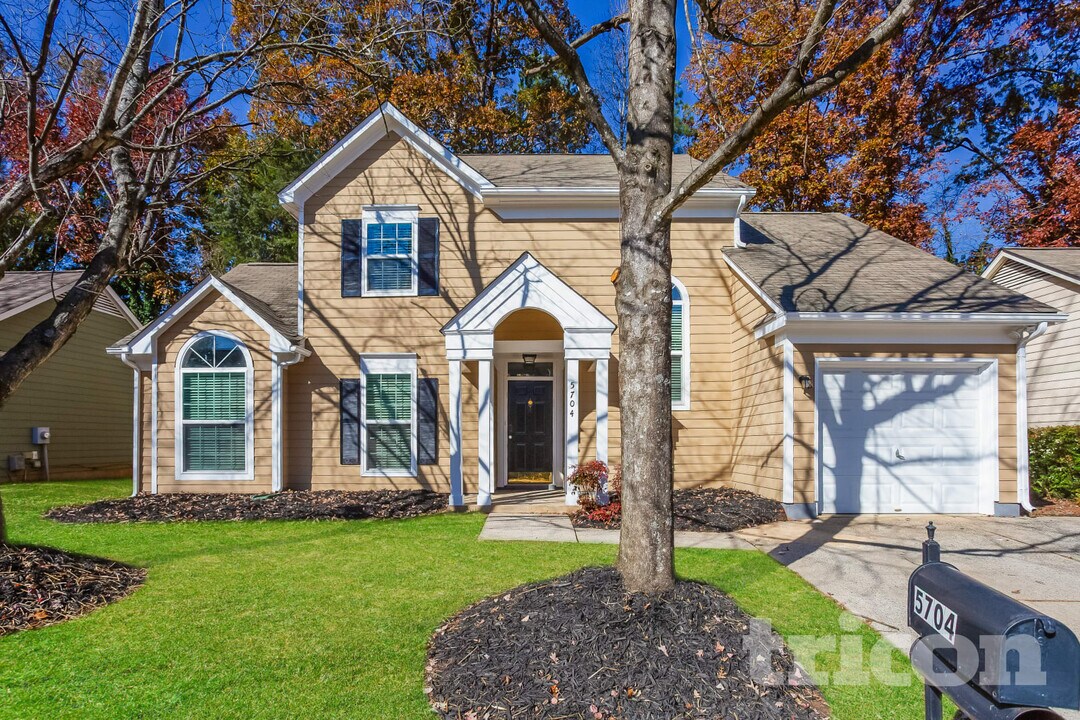 5704 Ebley Ln in Charlotte, NC - Foto de edificio