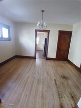 121 N Belle Vista Ave in Youngstown, OH - Foto de edificio - Building Photo