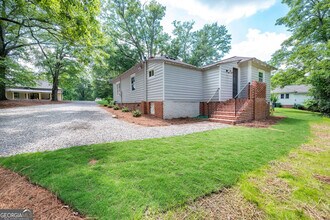 1235 S Madison Ave in Monroe, GA - Building Photo - Building Photo