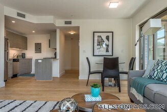 40 Malvern St, Unit 507 in Boston, MA - Building Photo - Building Photo