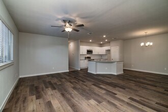 641 Fallow Dr in Venus, TX - Building Photo - Building Photo