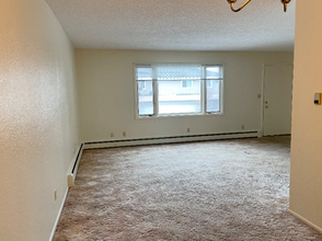 472 Russell Ln in Helena, MT - Foto de edificio - Building Photo