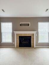 5220 Pine Aires Dr in Sterling Heights, MI - Building Photo - Building Photo