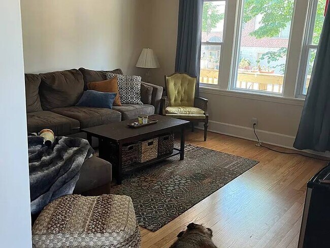 800 E Pearson St in Milwaukee, WI - Foto de edificio - Building Photo