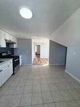 39 Cole St in East Providence, RI - Building Photo - Building Photo