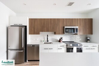 39 Railroad Ave in Haverhill, MA - Building Photo - Building Photo