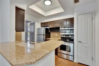 6000-9 Shepherd Mountain Cove in Austin, TX - Building Photo - Building Photo