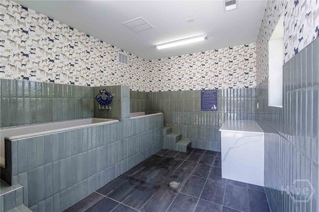 property at 1150 E Perry Ln