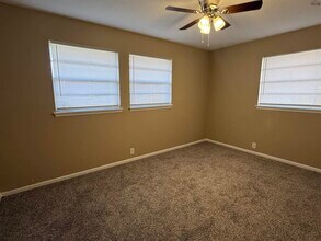 1325 Oakhurst Dr in Wichita Falls, TX - Building Photo - Building Photo