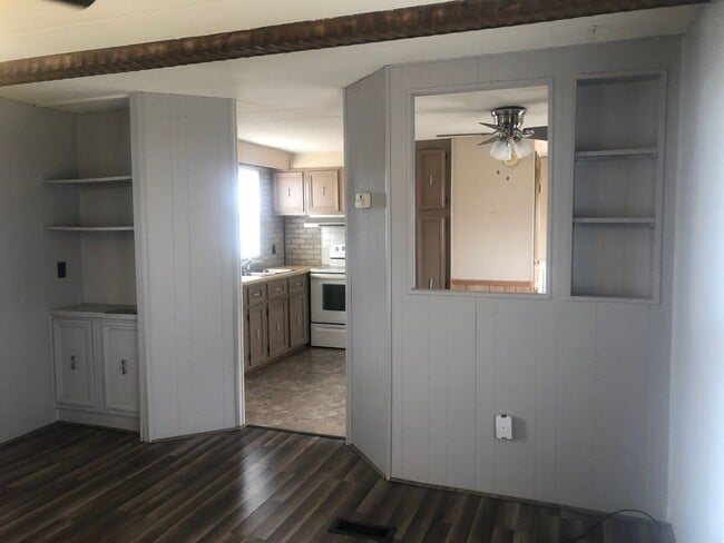 311 Sydney Ln in North Wilkesboro, NC - Building Photo - Building Photo