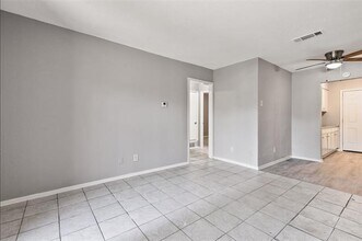 811 Redbird Dr in Irving, TX - Building Photo - Building Photo