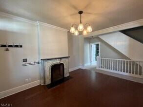 182 Morris St-Unit -B in Morristown, NJ - Building Photo - Building Photo