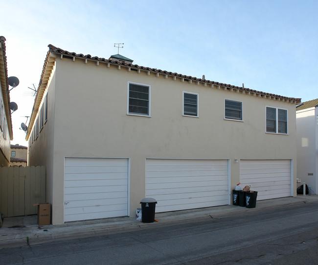 107 Via Florence in Newport Beach, CA - Building Photo - Building Photo