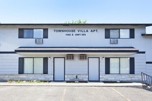 Townhouse Villas in Hermiston, OR - Building Photo
