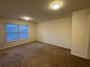 20 Orchard St in Brookfield, CT - Building Photo - Building Photo