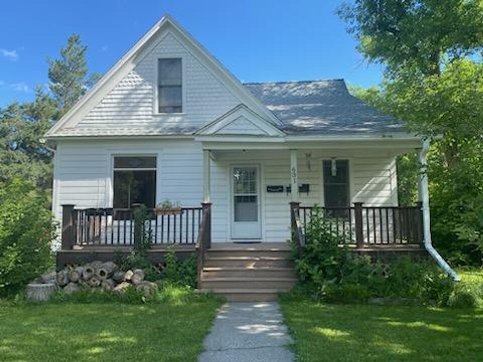 631 E Davis St in Bozeman, MT - Building Photo