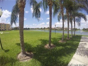 20930 SW 87th Ave-Unit -202 in Cutler Bay, FL - Foto de edificio - Building Photo