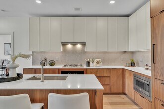 556 Columbus Ave, Unit 3 in Boston, MA - Building Photo - Building Photo