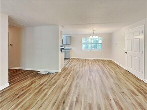 3034 Millstone Ct SW in Austell, GA - Building Photo - Building Photo