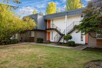 Sun Brook Apartments in Beaverton, OR - Foto de edificio - Building Photo