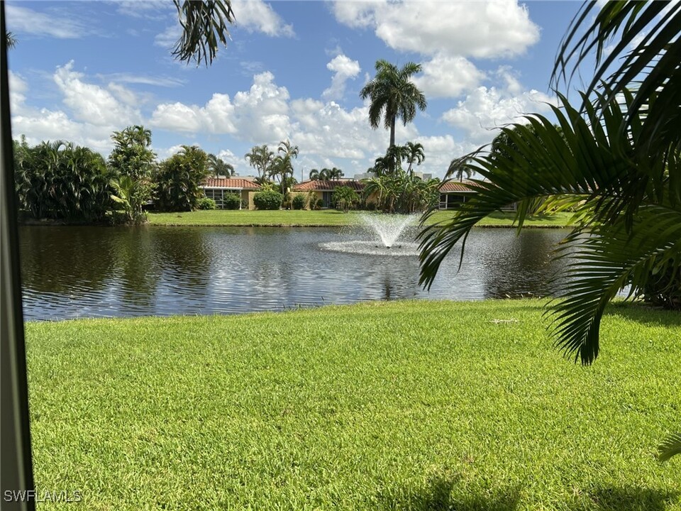 103 Teryl Rd in Naples, FL - Building Photo