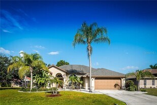 7557 S Blue Sage in Punta Gorda, FL - Building Photo