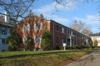 2085 Douglass Blvd in Louisville, KY - Building Photo - Building Photo