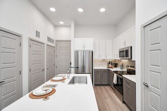 1617 Enid St in Houston, TX - Building Photo - Building Photo